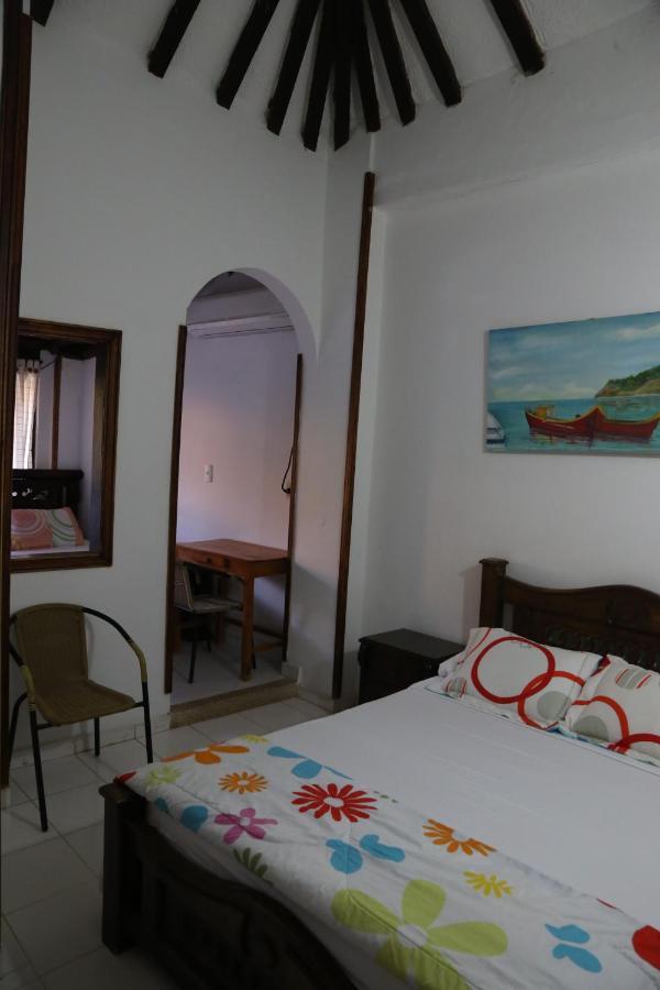 Hostal Pelikan Taganga Exterior foto