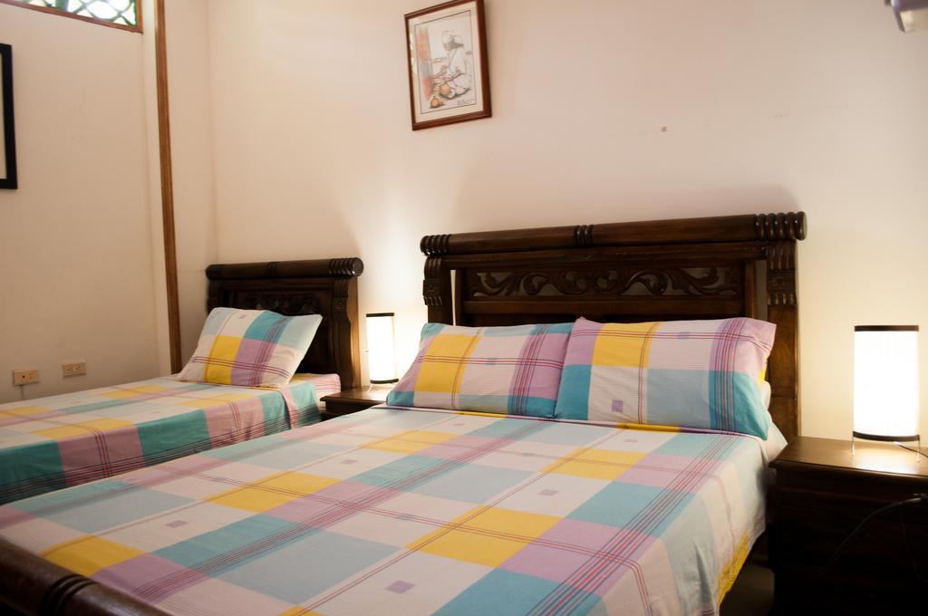 Hostal Pelikan Taganga Exterior foto